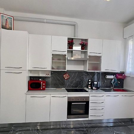 Dimora Sterlizia Zona Fiera S Donato Apartment Bologna Bagian luar foto