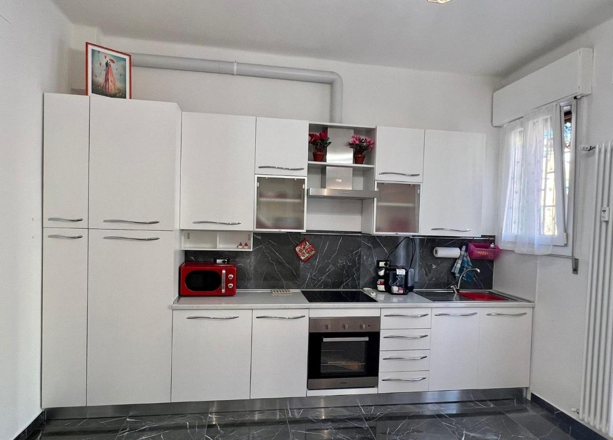 Dimora Sterlizia Zona Fiera S Donato Apartment Bologna Bagian luar foto